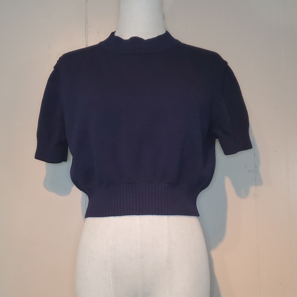 St.John Basic Navy Blue Knit Cropped Top